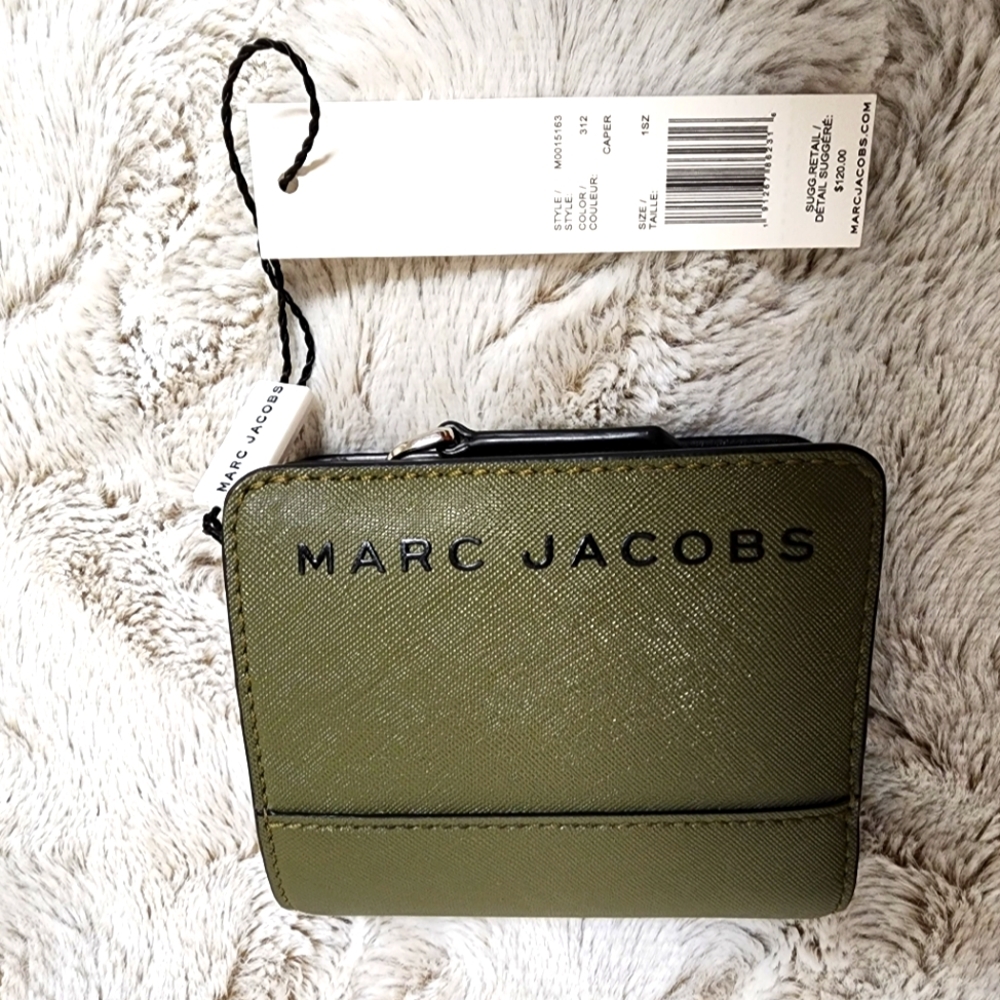 Marc Jacobs wallet NWT